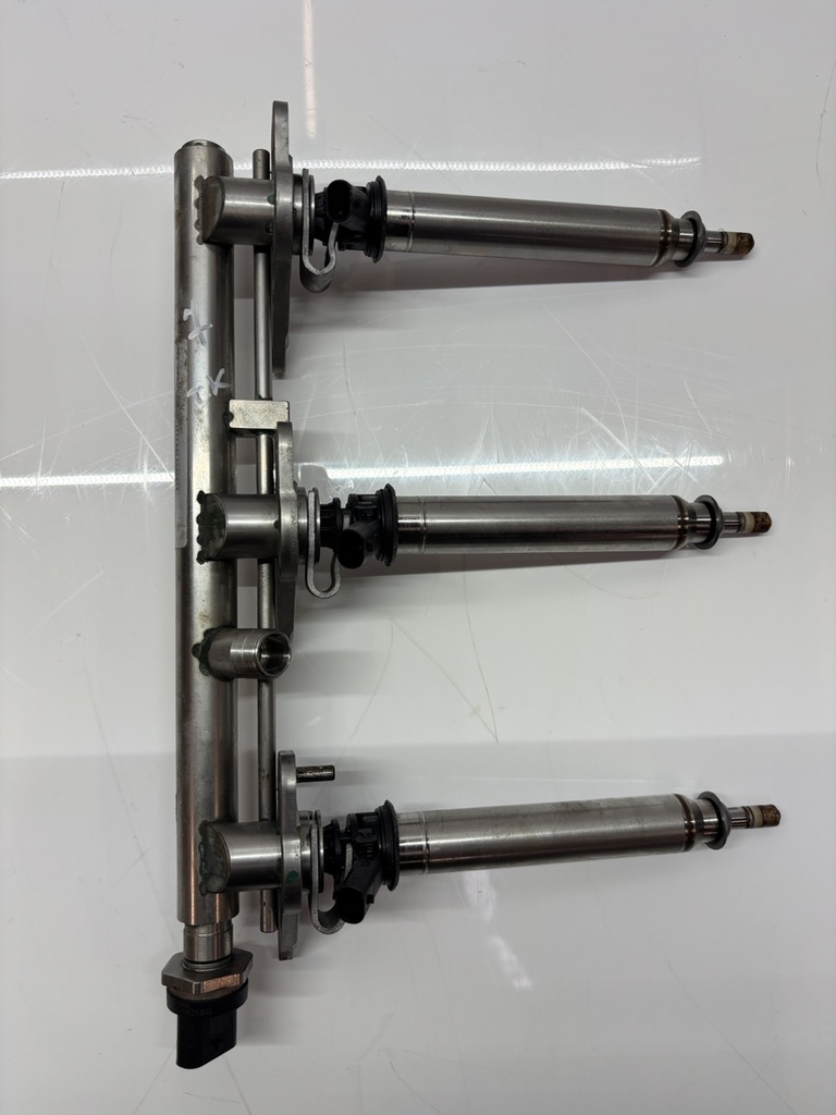 [MTD-485845] Colector de inyección Mercedes Clase C/E 3.5 C350 M276.957