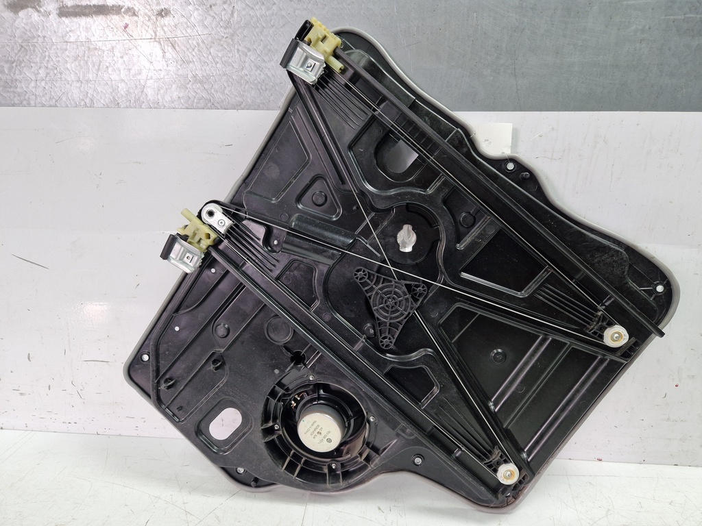 [MTD-507924] Regulador de ventana VW Transporter T6 SGA 2.0 TDI DNAA DNA 7L2837729N