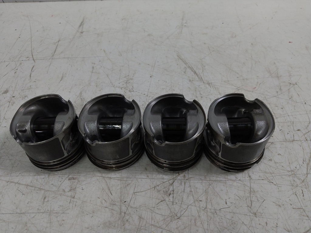 [MTD-514951] 4x pistones BMW Serie 5 F10 2.0 520d N47D20O1 8580699