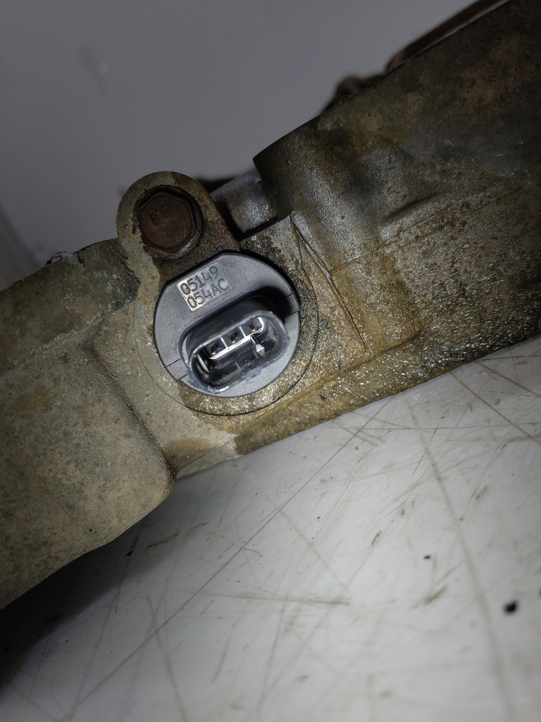 [MTD-515285] Tapa delantera Dodge Ram 1500 5.7 V8 4WD EZH 53022195AF