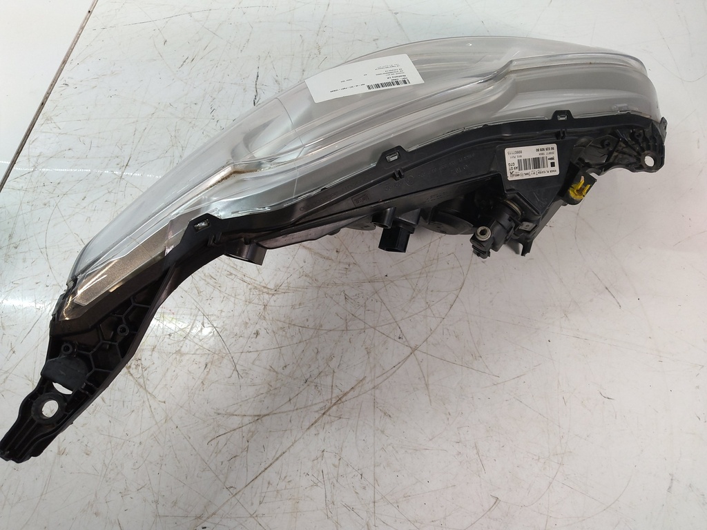 [MTD-520485] Faros Peugeot 208 1.6 5GR