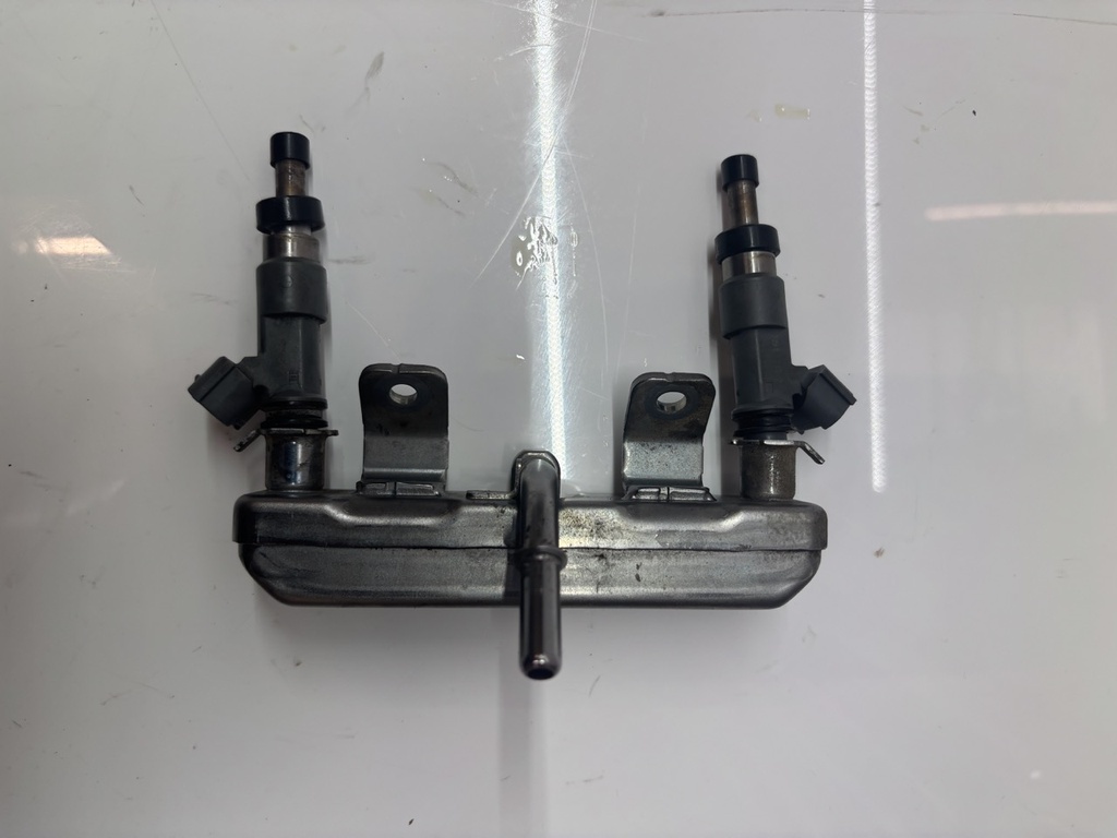 [MTD-457084] Inyector rail Subaru Outback 2.5 FB25 17536AA521