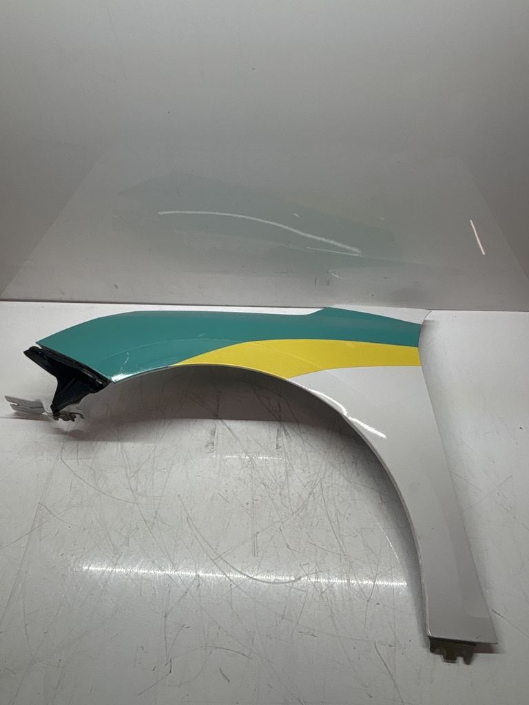 [MTD-500192] Aleta delantera izquierda Opel Corsa 1.5 CDTI 102CV (YHT YH01) 39181719 30932400
