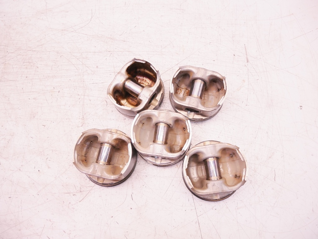 [MTD-452264] 5x pistones Volvo C70 I S60 S70 S80 V70 I II 2.4 B5244S