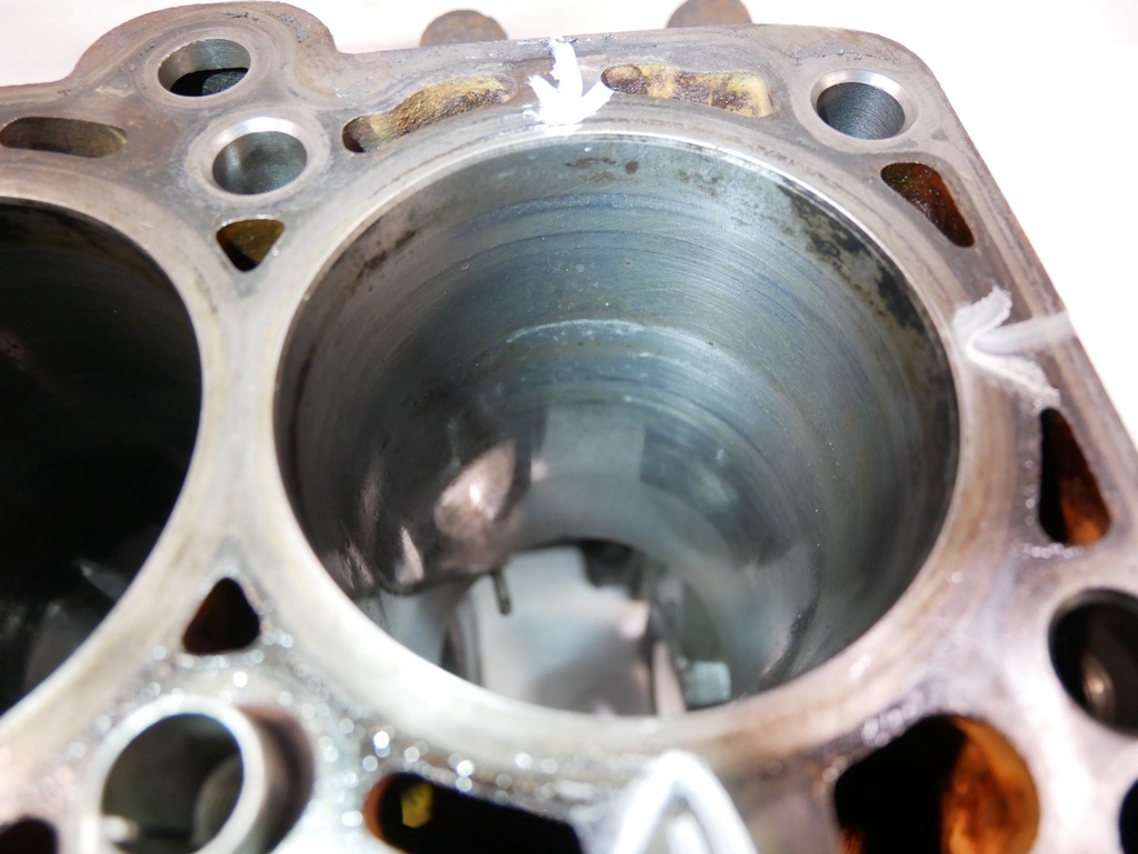 [MTD-464787] Bloque motor Skoda Octavia 1.6 TDI CAYC CAY 03L021BJ