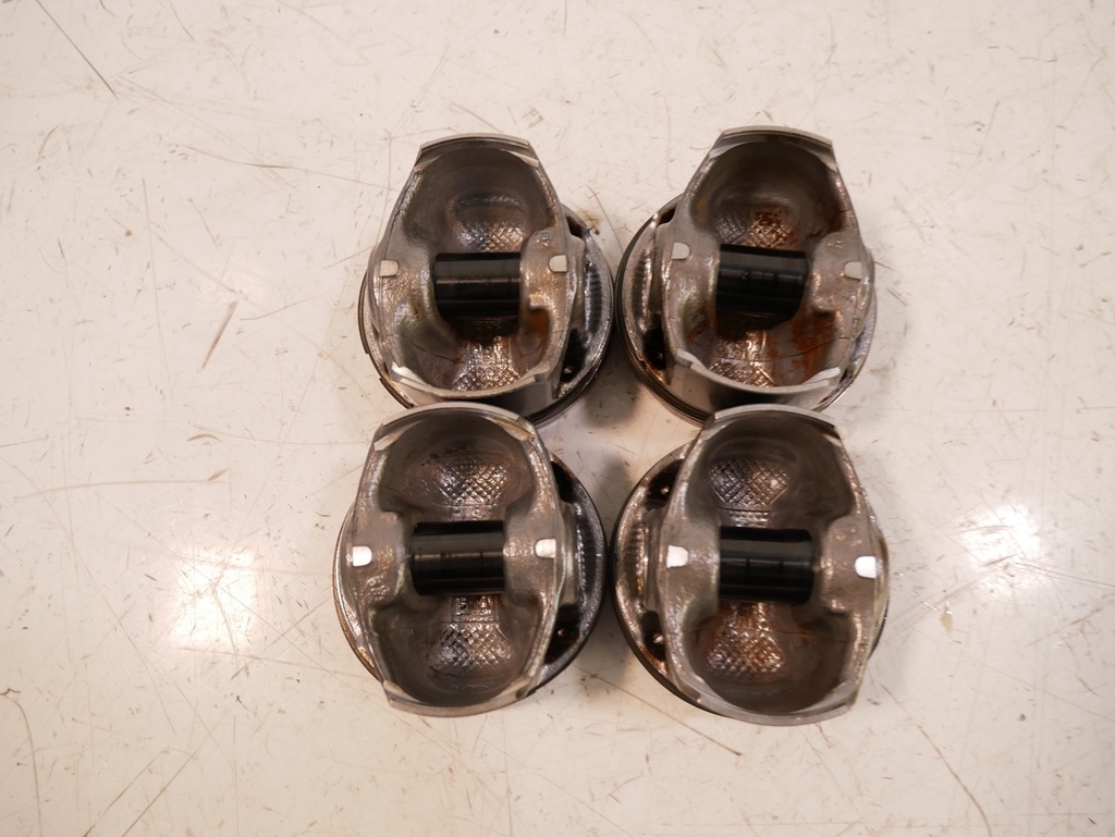 [MTD-465941] Juego de 4 pistones 1.5 TSI DPCA/DPC para Audi A1, Seat Leon, Skoda Fabia, VW Golf - 05EAB