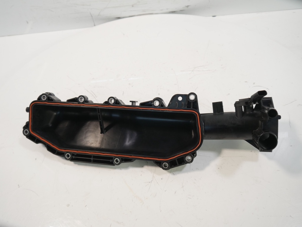 [MTD-470238] Colector de admisión Porsche Panamera 976 2.9 CSZD 06M1333267AG