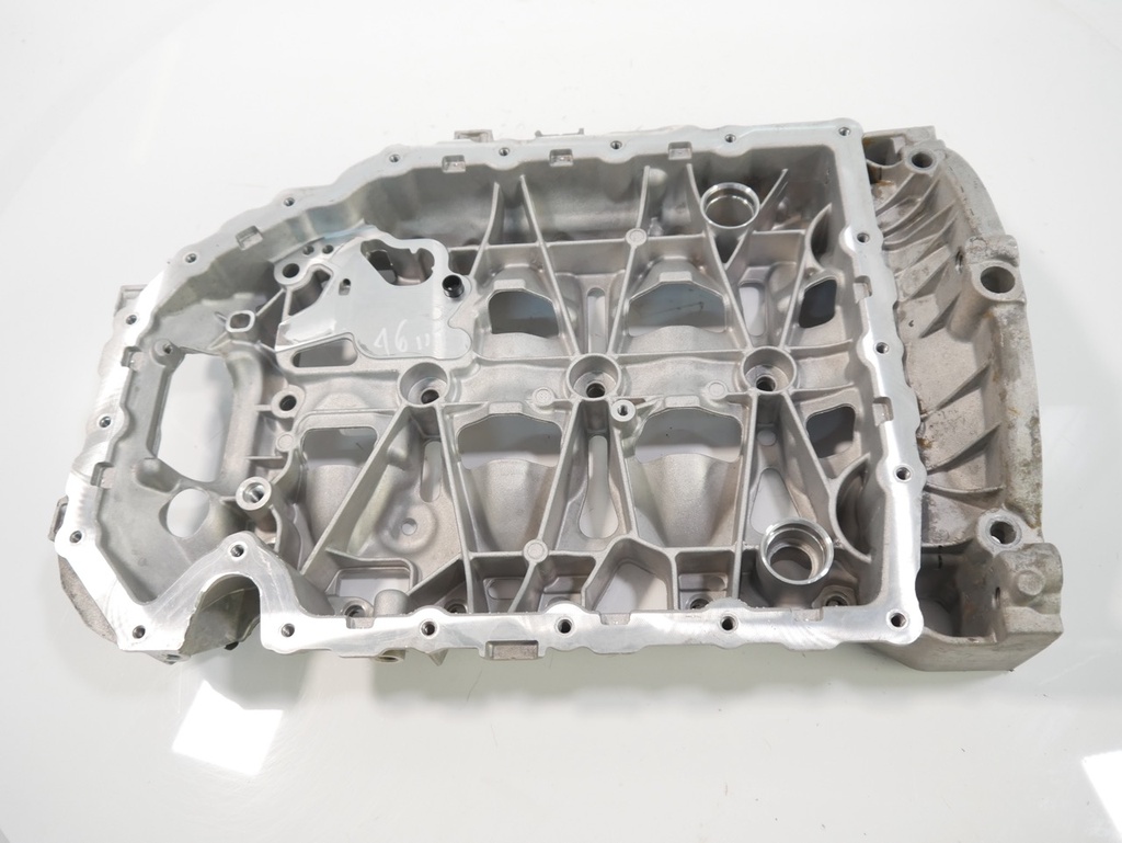[MTD-475054] Parte superior del cárter de aceite para VW Passat B8 / Audi A3 2.0 TSI (DDSA, DDS, DKZ, CZP) 06K103603CT