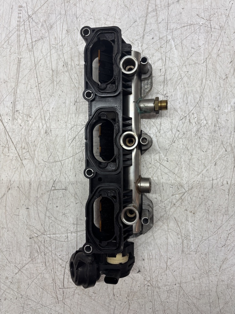 [MTD-479077] Colector de admisión Audi A6 C7 3.0 TFSI CGXB CGX 06E133340C