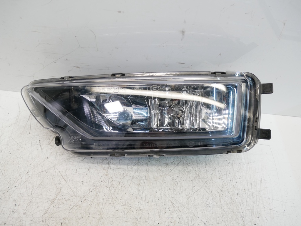 [MTD-491927] Luz antiniebla izquierda VW Amarok 3.0 DDX DDXB 2H6941699B