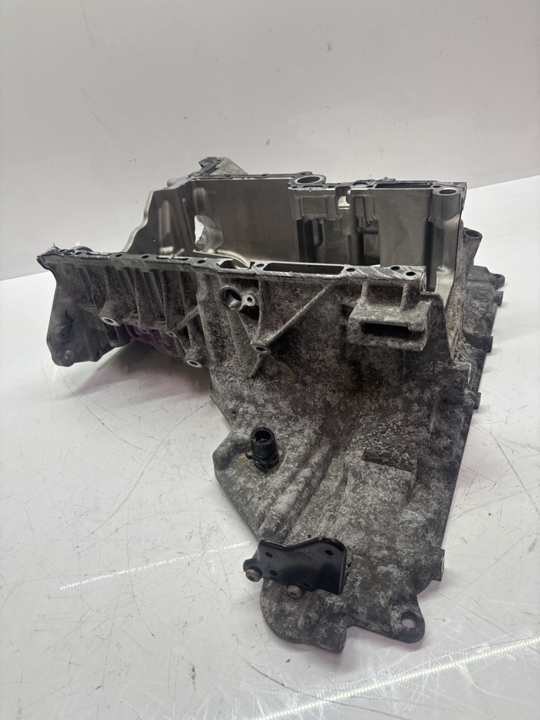 [MTD-505843] Parte superior del cárter de aceite Audi A8 S8 D4 4.2 TDI quattro CDSB CDS 057103603BD