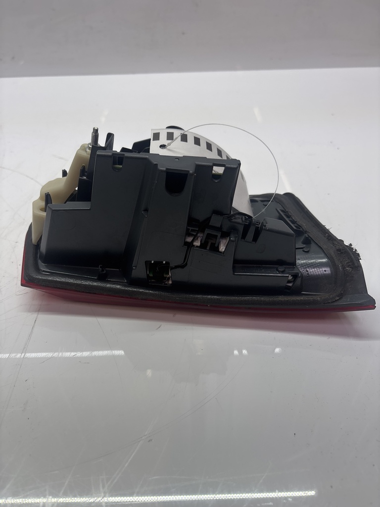 [MTD-505412] Luz trasera derecha BMW Serie 3 F80 F30 330d N57 2449920