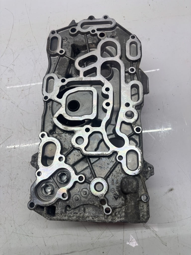[MTD-505847] Carcasa del filtro de aceite Audi A8 S8 D4 4.2 TDI quattro CDSB CDS 057115401AJ