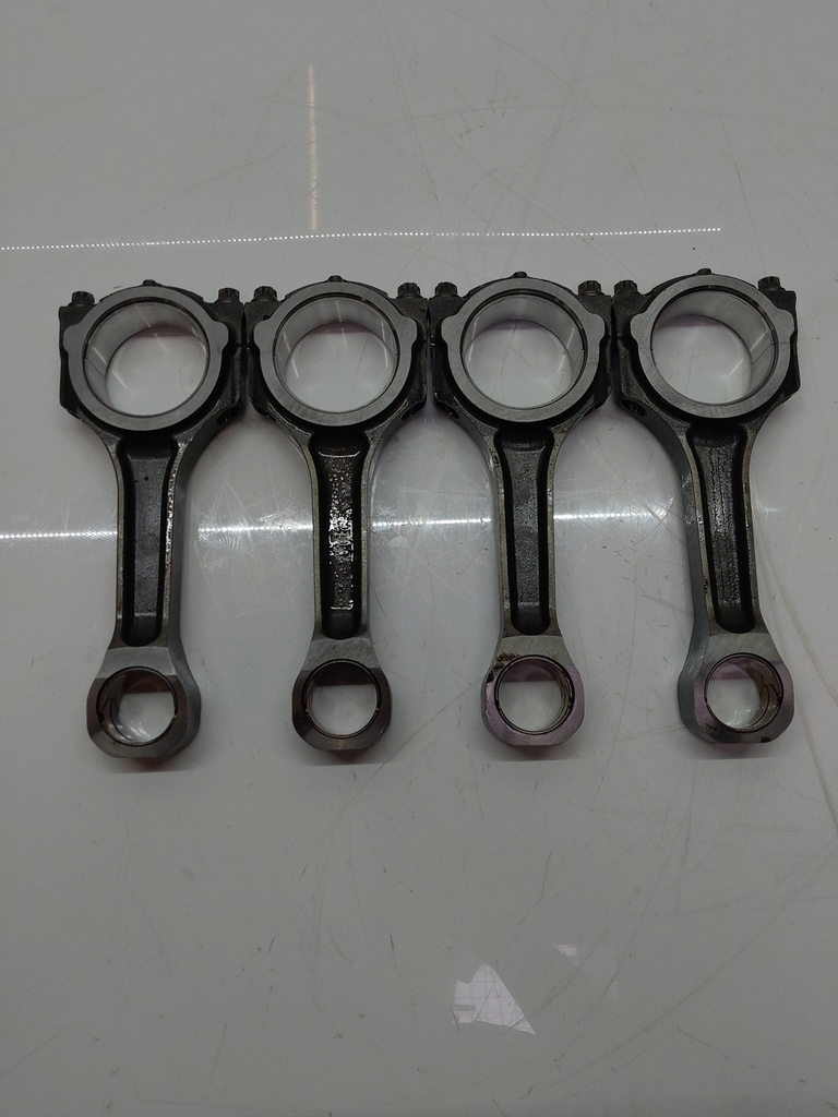 [MTD-515534] 4x biela Ford Transit 2.2 TDDi manual CYFA