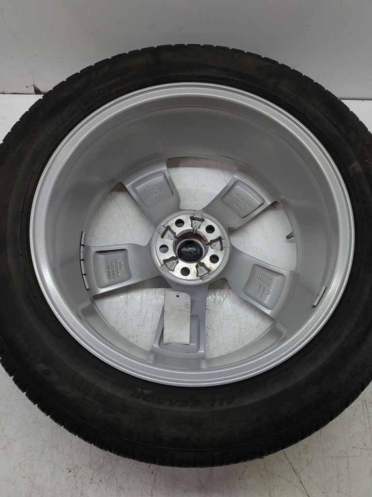 [MTD-517662] Llanta de aleación 19" Jaguar E-Pace X540 2.0 AWD Hybrid 204DTY AJ21D4 J9C3-DA