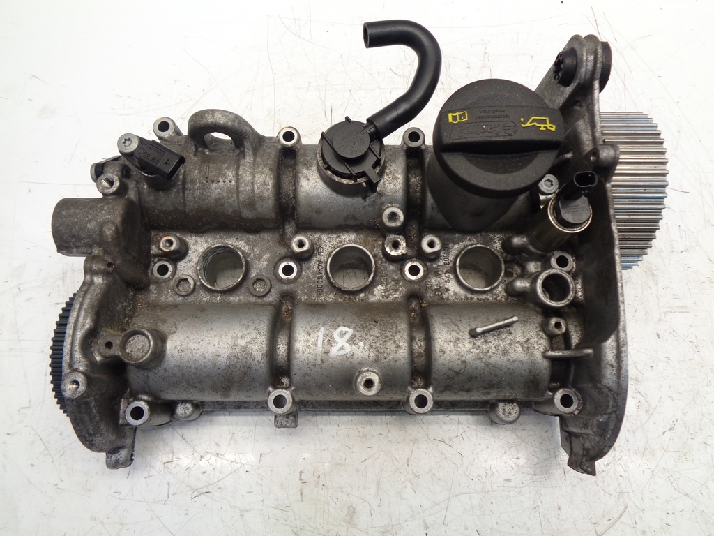 [MTD-392406] Tapa de válvulas con árboles de levas Seat Skoda VW 1.0 CHY CHYB CHYA 04C103479A