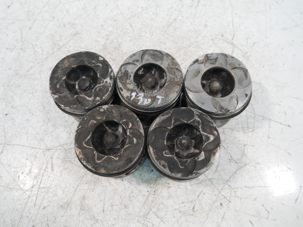 [MTD-494654] 5x Pistones Volvo XC90 I 2.4 D5 AWD D5244T18 81L123
