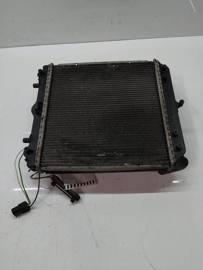 [MTD-502194] Radiador refrigerador de agua Porsche Boxster 986 2.5 M96.20 99610613150
