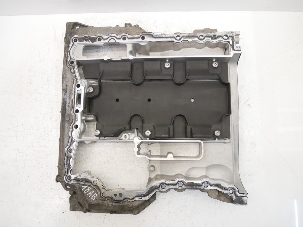 [MTD-483896] Parte superior del cárter de aceite Audi A6 C7 3.0 TFSI quattro CREC CRE 06E103603BB