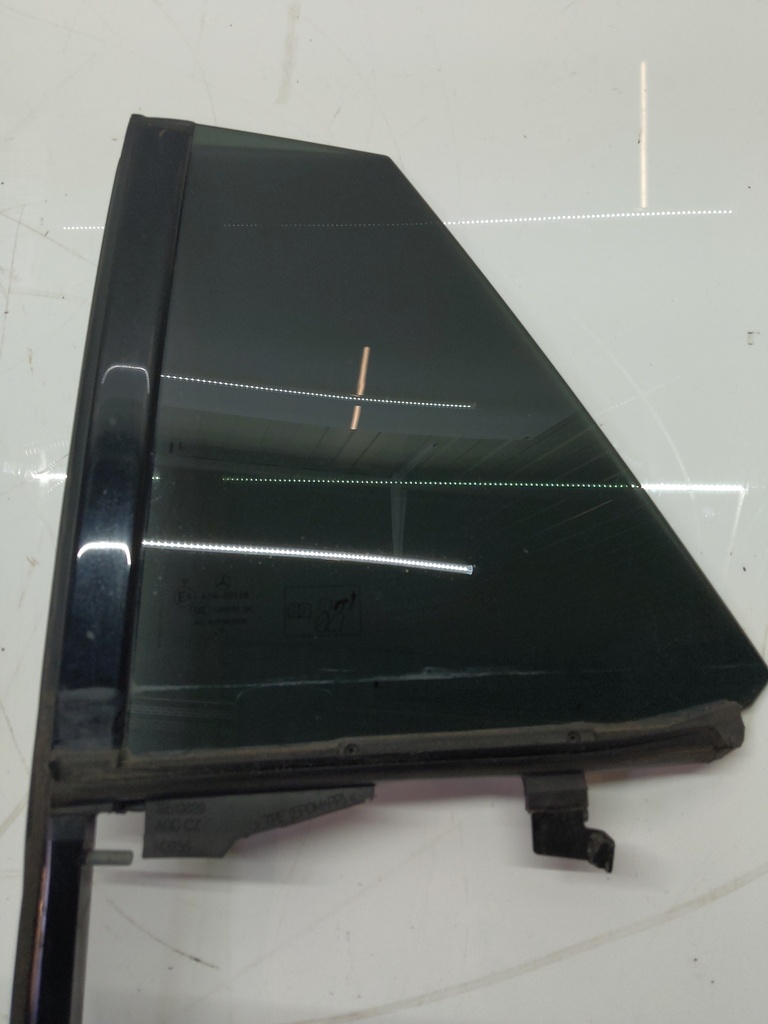 [MTD-504680] Cristal trasero izquierdo Mercedes CLA X117 OM651.930 A11773055
