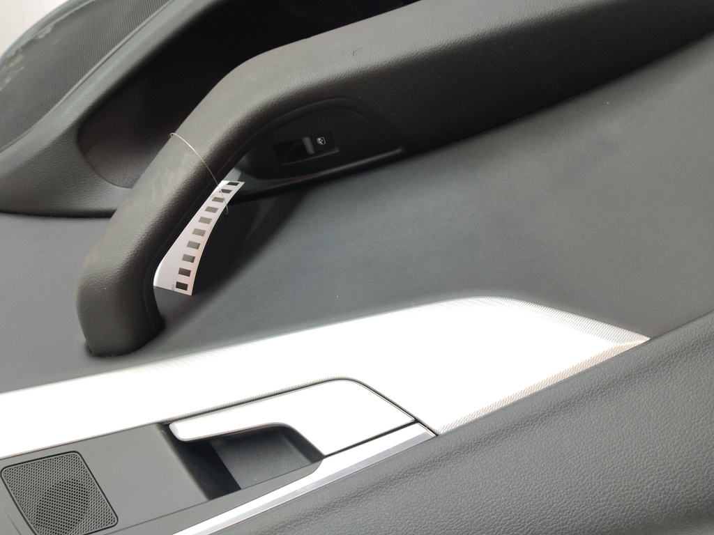 [MTD-511731] Panel de puerta para Audi A4 B9 Avant 8W5 2.0 TDI
