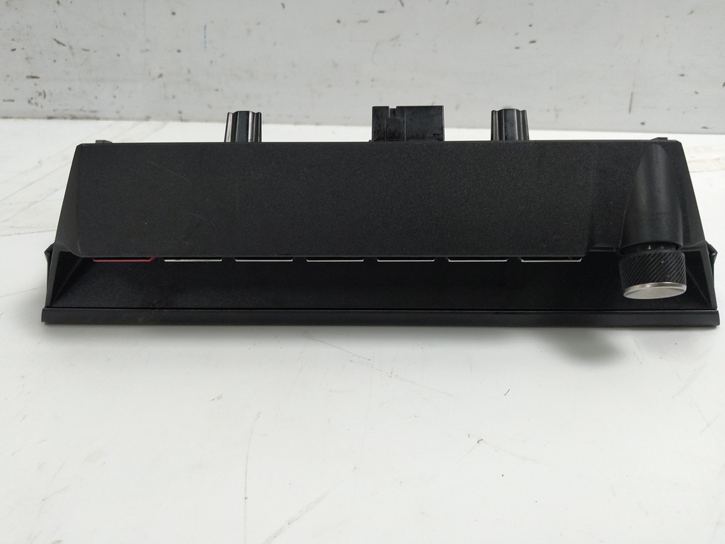 [MTD-521691] Panel de control del climatizador Peugeot 308 SW III FC 1.5 BlueHDi YHZ DV5RC 98350205ZD