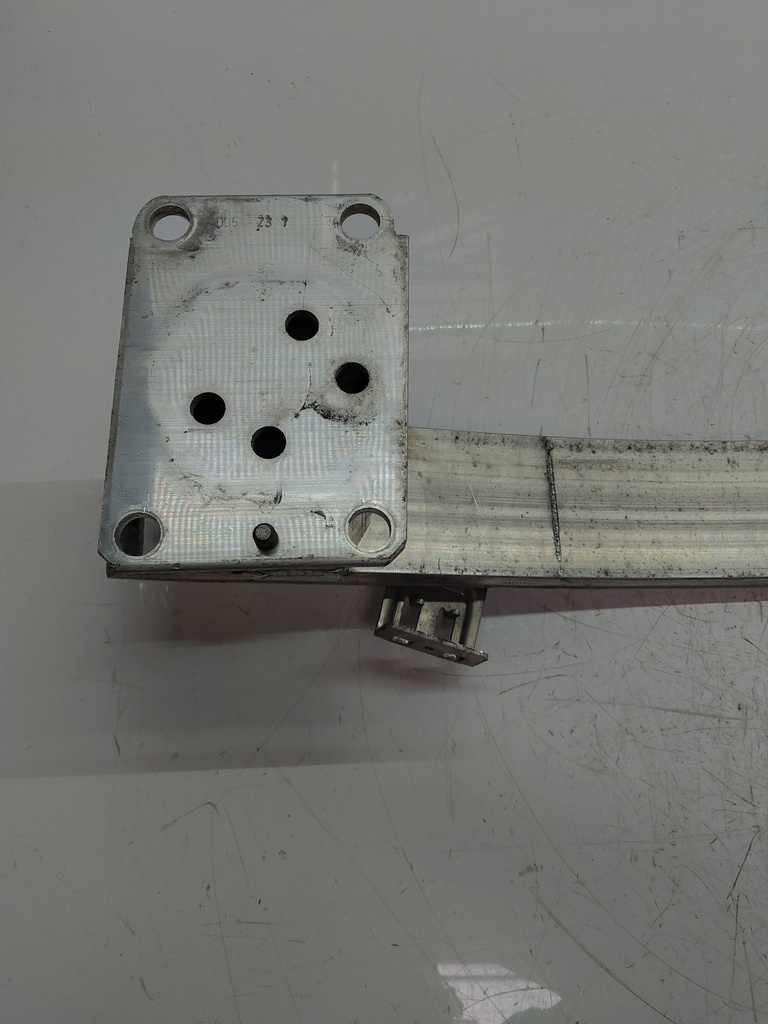 [MTD-523121] Refuerzo del parachoques delantero Peugeot 308 SW III FC 2023 130 9835954880
