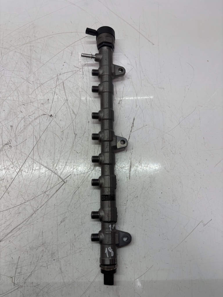 [MTD-462660] Tubo de ferrocarril BMW Serie 5 G31 G30 3.0 530d x-Drive B57D30B 8599216