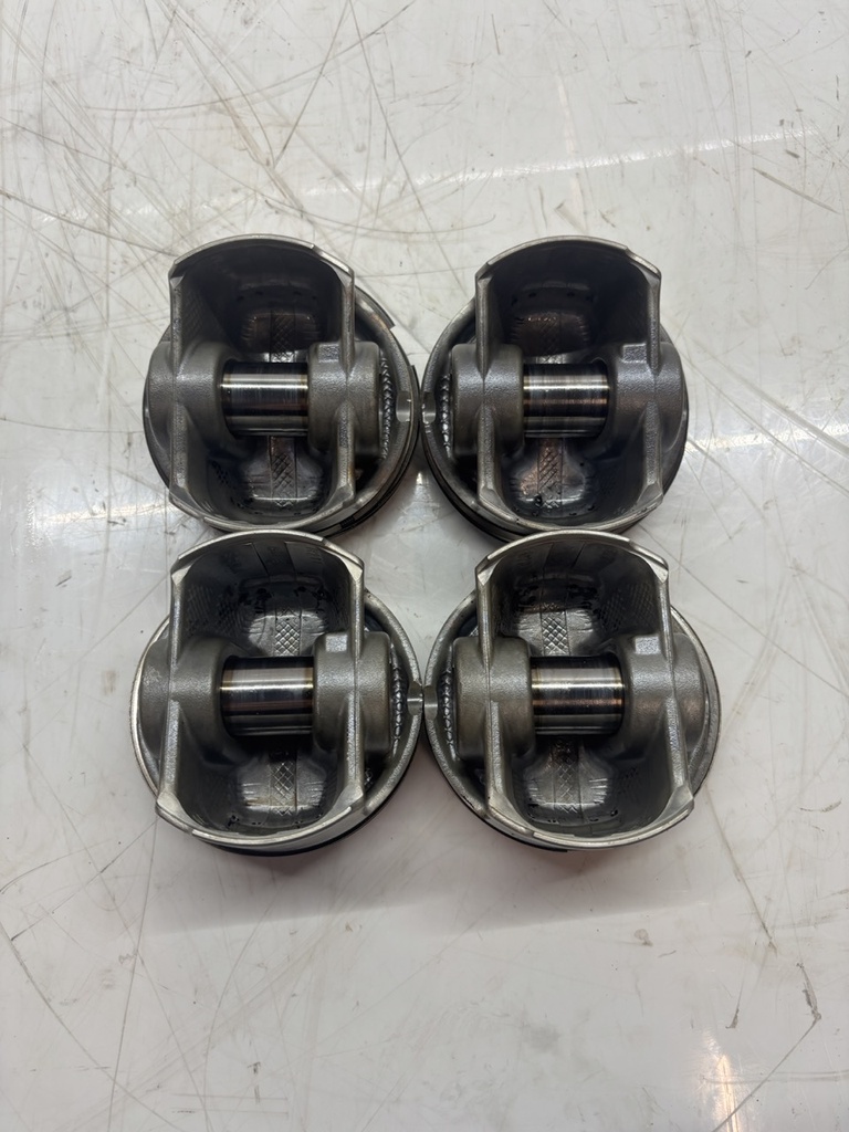 [MTD-495849] 4x Pistones Para Audi Q7 4LB 3.0 TFSI quattro CJWC CJW 06E107065DM