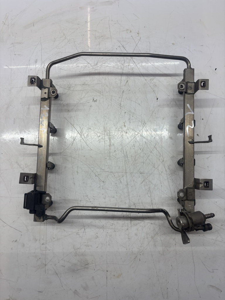[MTD-497310] Colector de admisión Audi A8 D2 4.2 V8 gasolina AKB