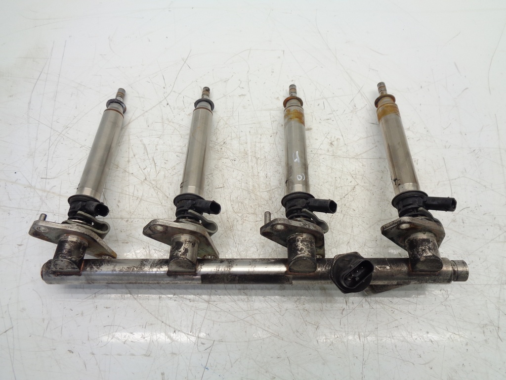 [MTD-373422] Riel de inyectores para Mercedes-Benz C-Klasse 2.0 C 350 e M274.920 274.920 A2740700995