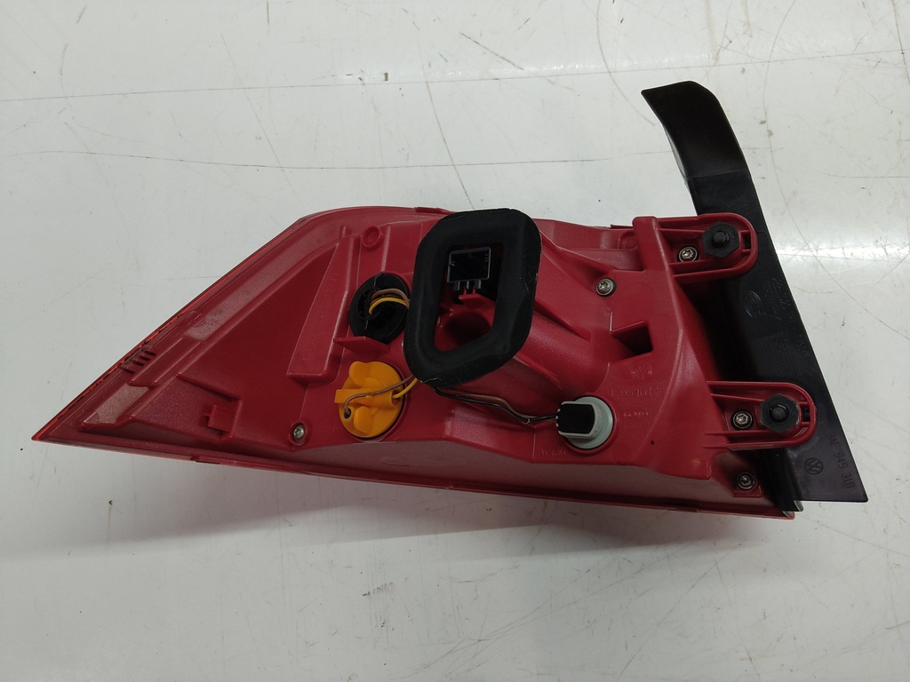 [MTD-514446] Luz trasera VW Passat B7 2.0 TDI CFFB/CFF 3AE945310