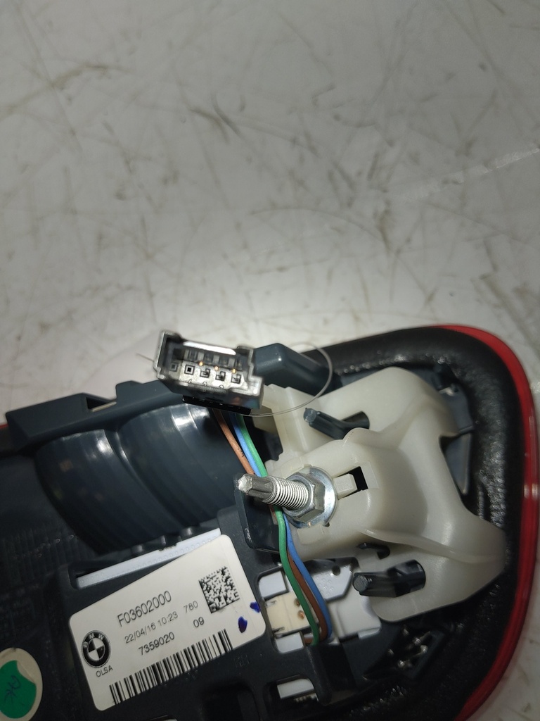 [MTD-518047] Luz trasera izquierda BMW Serie 1 F20 1.5 B38B15A 7359020