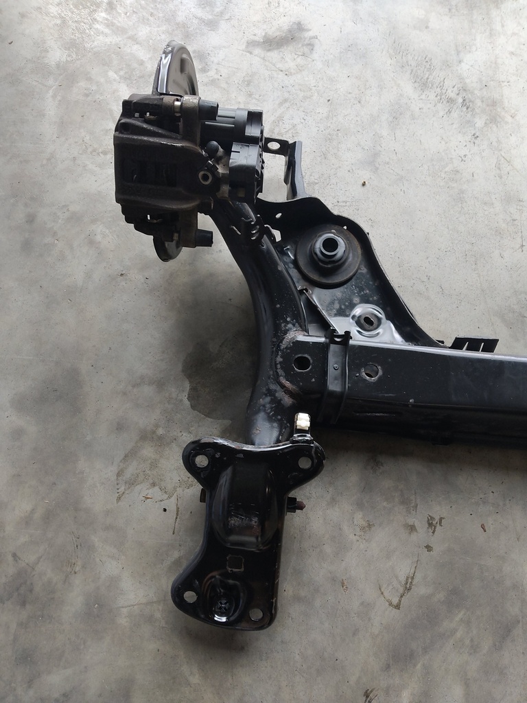 [MTD-525745] Travesaño del eje trasero Skoda Octavia 1.5 TSI