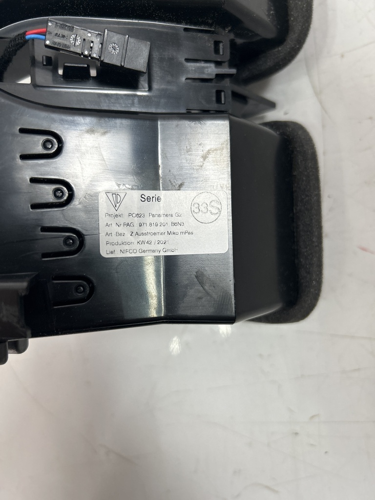 [MTD-499085] Rejilla de ventilación Porsche Panamera 971 2.9 V6 CSZ CSZB 971819201