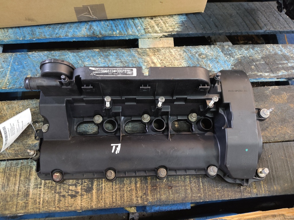 [MTD-525688] Tapa de balancines Jaguar F-Pace X761 3.0