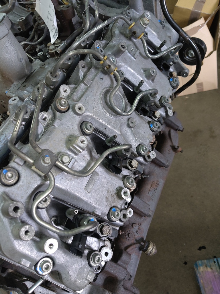 [MTD-525556] Motor Chevrolet Express/Silverado 6.6 Duramax