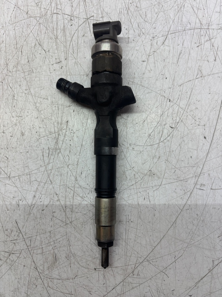 [MTD-481842] Inyector Toyota Land Cruiser J12 3.0 D-4D 1KD-FTV 23670-39185