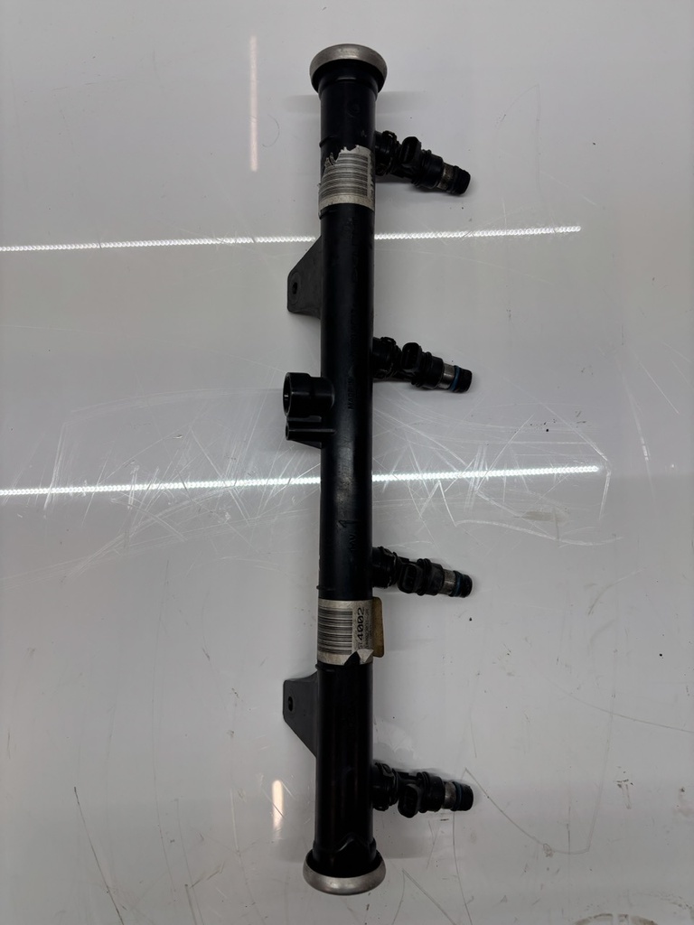 [MTD-484017] Riel de inyectores Chevrolet Silverado 2500 Sierra 6.0 AWD LQ4 25166924