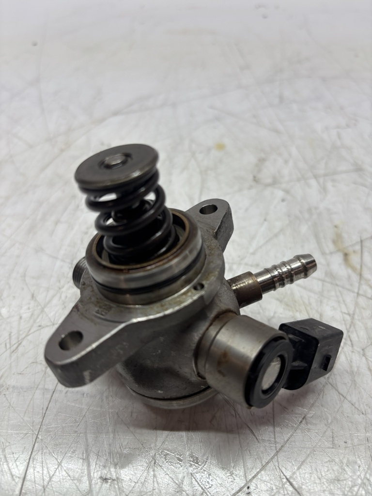 [MTD-488300] Bomba de combustible Skoda Superb VW Passat 1.4 TSI DGEB DGE 04E127027N