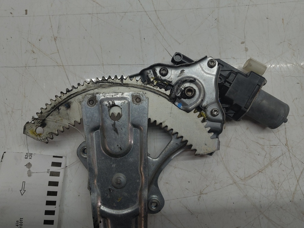 [MTD-515927] Motor delantero izquierdo elevalunas eléctrico Mitsubishi L200 2.4 4N15 5713A473