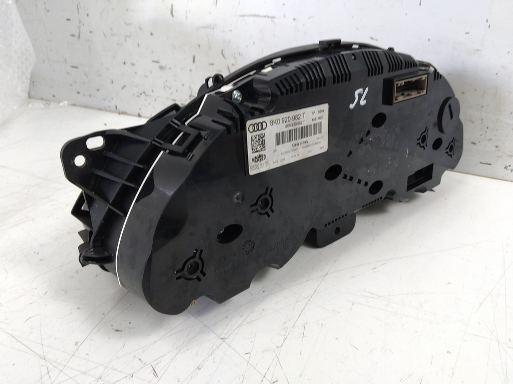 [MTD-525279] Cuadro de instrumentos con velocímetro Audi A4 B8 Avant S4 2014 CGWC 3.0 TFSI