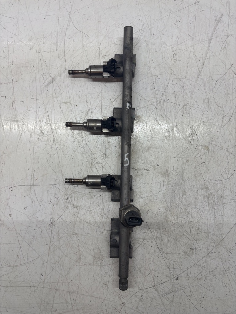 [MTD-455170] Colector de inyección Nissan Juke F15 1.6 DIG-T MR16DDT