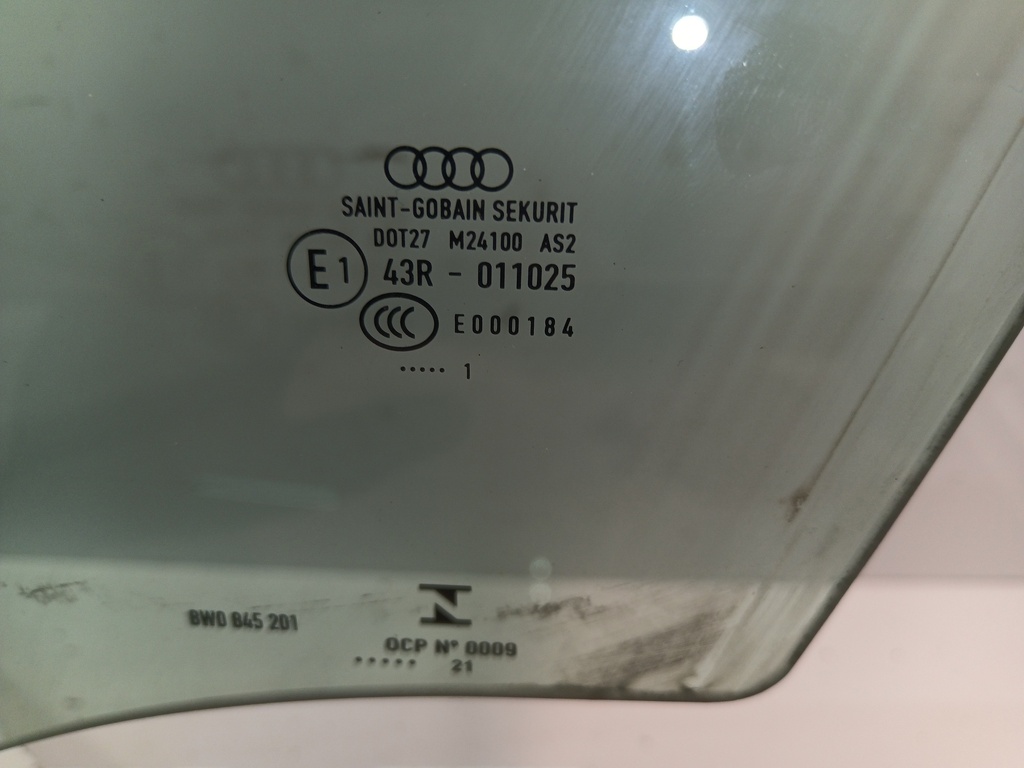 [MTD-498073] Cristal delantero izquierdo Audi A4 8WC 3.0 TDI V6 DMG DMGA 8W0845201