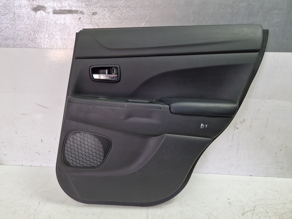 [MTD-508327] Panel de puerta Mitsubishi ASX 4N14 7222A538XD