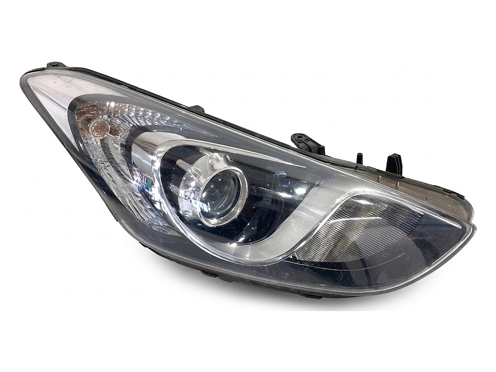 [STARK-911170] Faro delantero derecho HYUNDAI i30 (GD) 1.4 74 kW 2014-2016