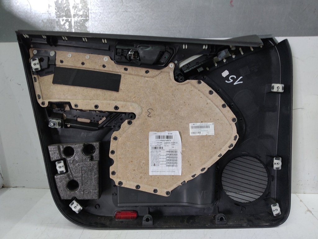 [MTD-525462] Panel de puerta delantera derecha VW Tiguan 5N