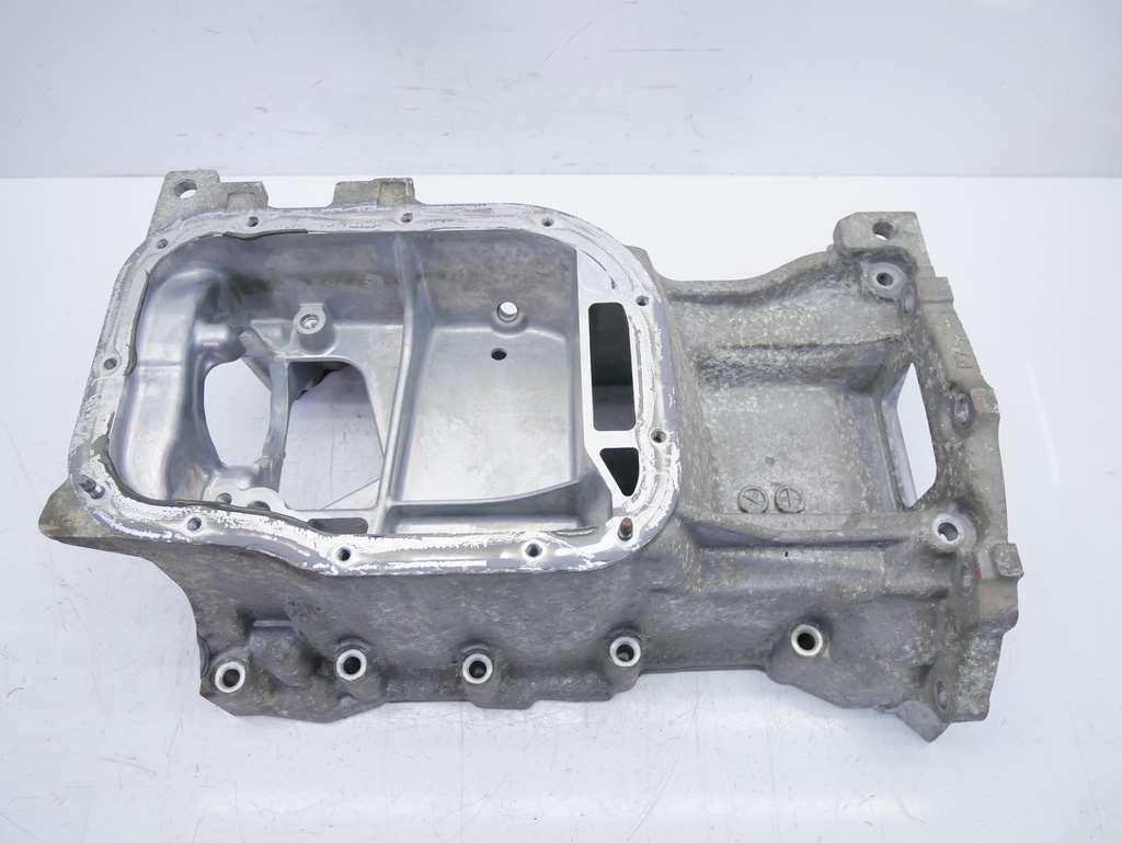 [MTD-379151] Cárter de aceite superior para Toyota Auris E18 1.8 Hybrid 2ZR-FXE