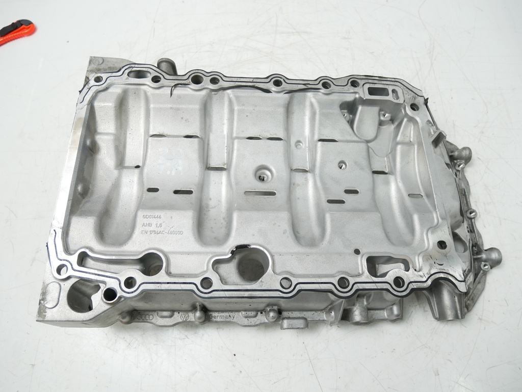 [MTD-477128] Parte superior del cárter de aceite VW Audi Golf Passat A3 2.0 TFSI CBFA CBF 06H103603T