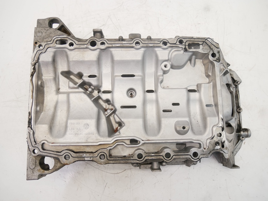 [MTD-478970] Cárter de aceite superior Audi A4 A5 2.0 TFSI quattro CAEA CAEB CAED CAE 06H103603S